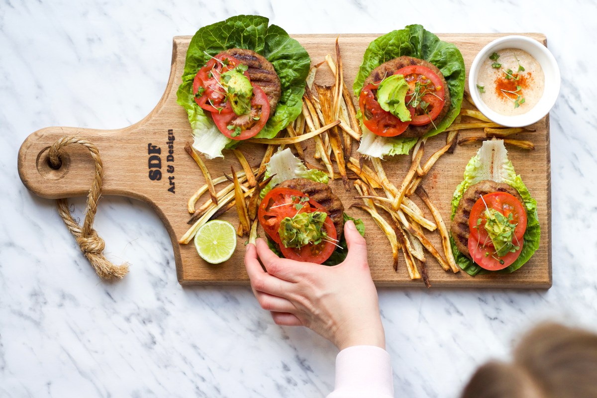 kalkoenburgers-pastinaak-friet-personal-foodcoaching